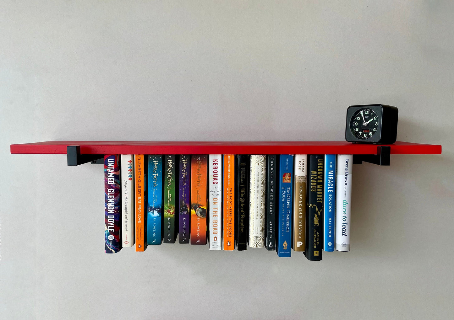Vibrant Hanging Bookshelf